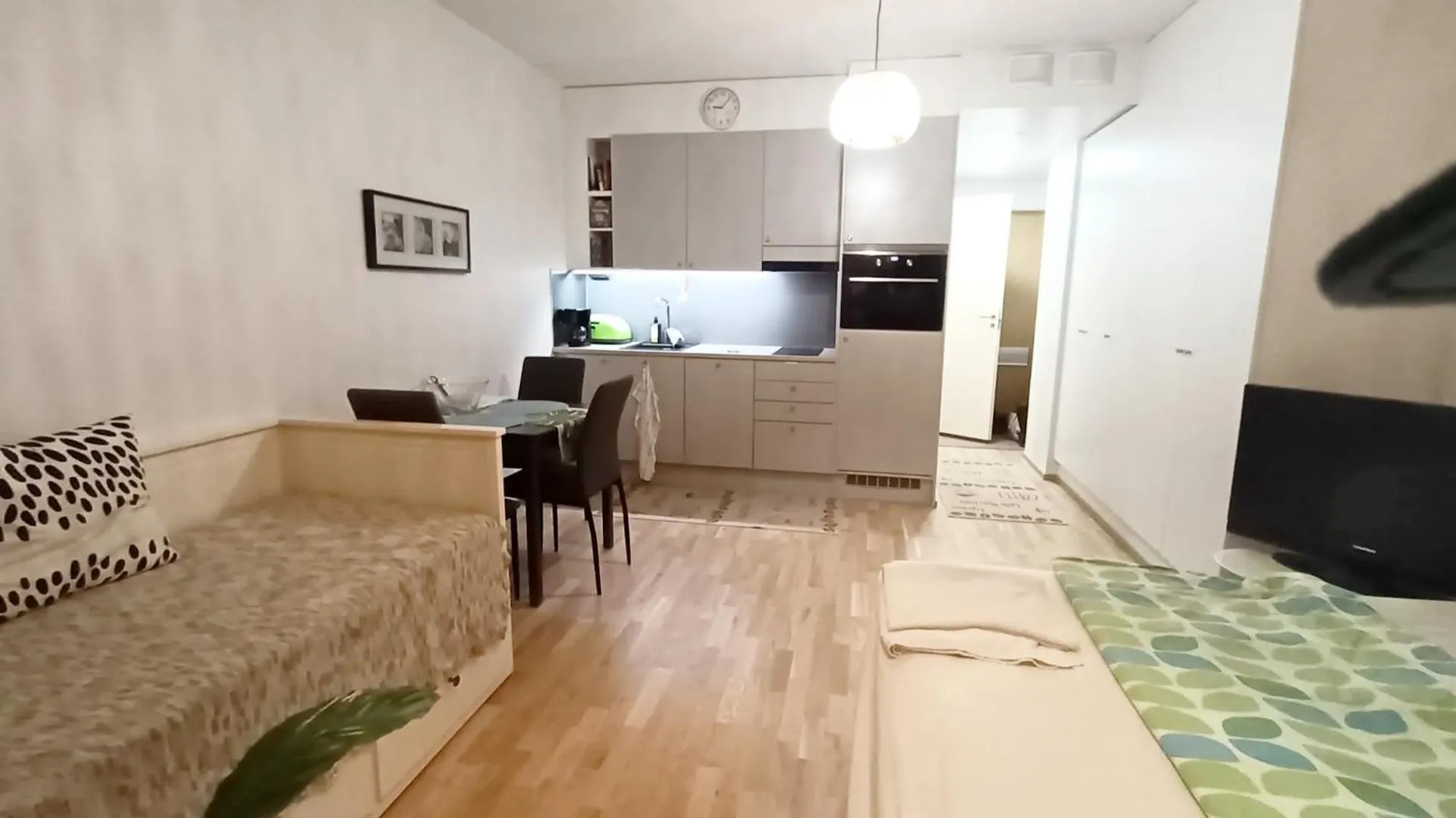 Aurora Home Vantaa Kivistoe - Ruby Studio 6Min To Helsinki Vantaa Airport 20 Min To Helsinki Center